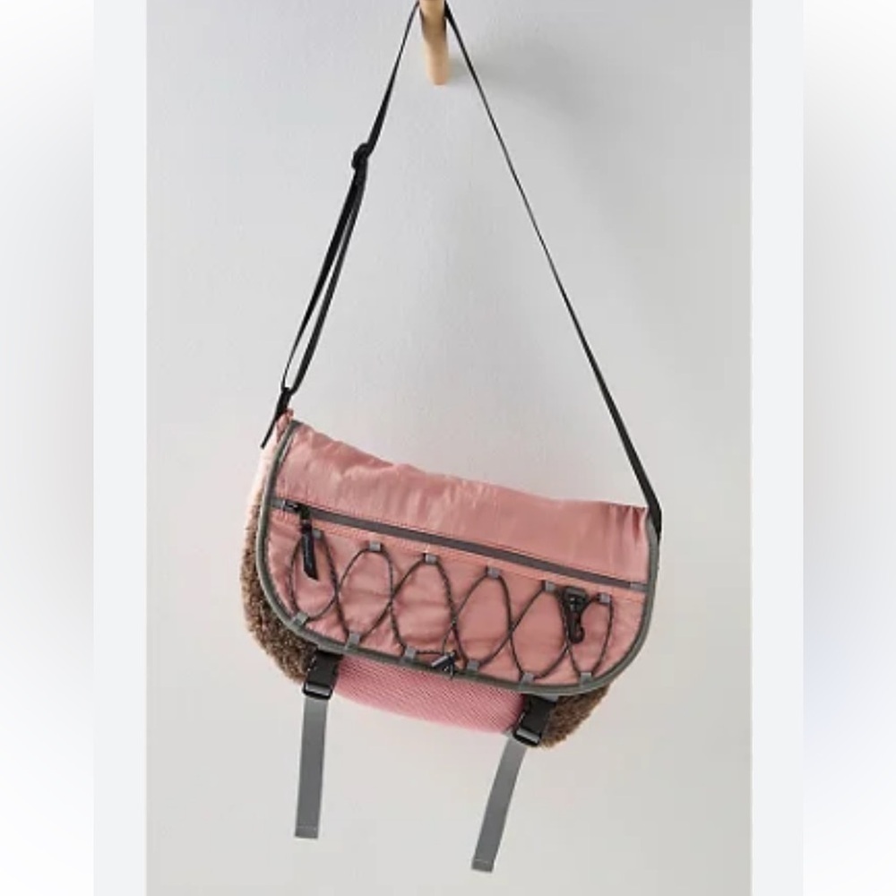 Free People Movement Playoff Sherpa Messenger Bag NEW